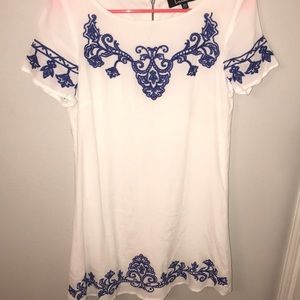 Lulus white and blue embroidered dress